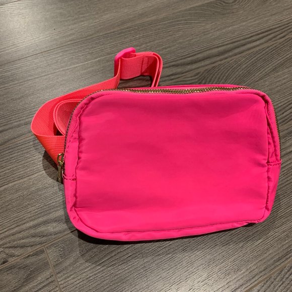 BELT BAG - HOT PINK - Picture 3 of 5